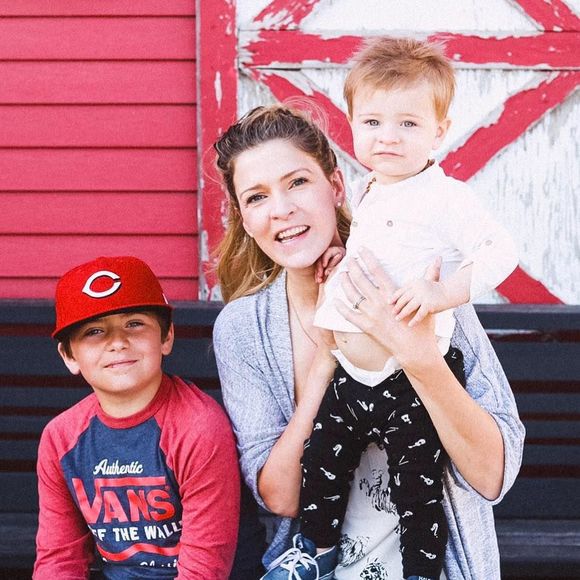 Meet your Posher, Cali - Picture 1 of 1